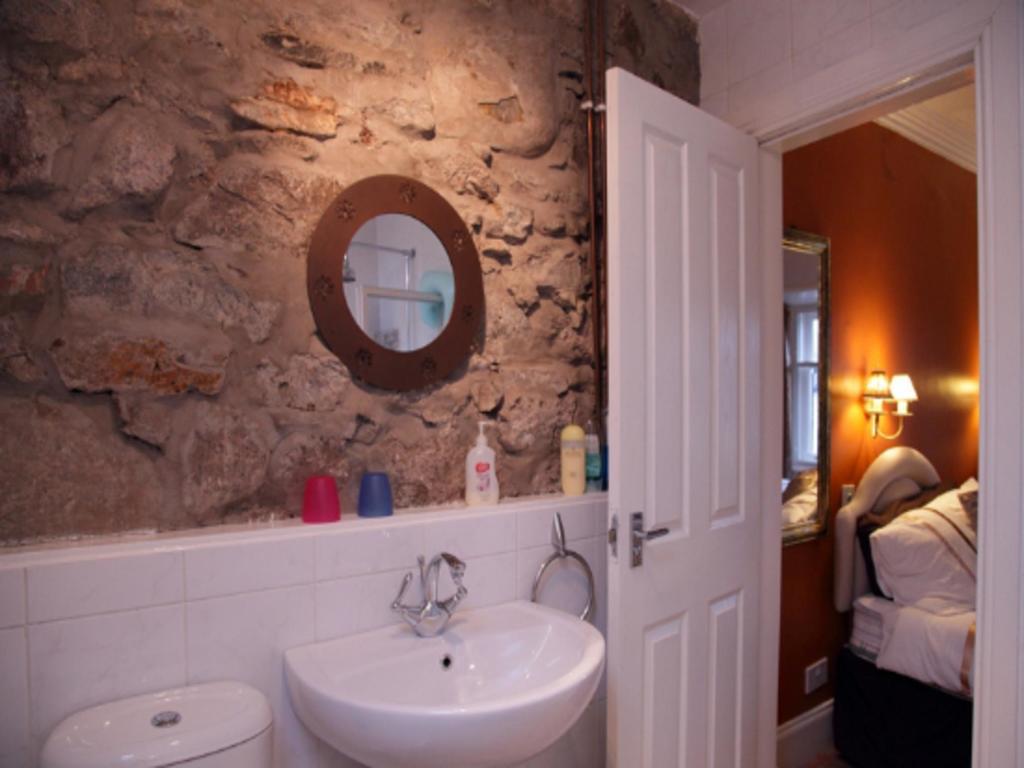 Roslin Cottage Callander Bilik gambar
